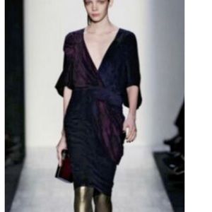 BCBGMAXAZRIA Runway v-neck silk dress, size 2